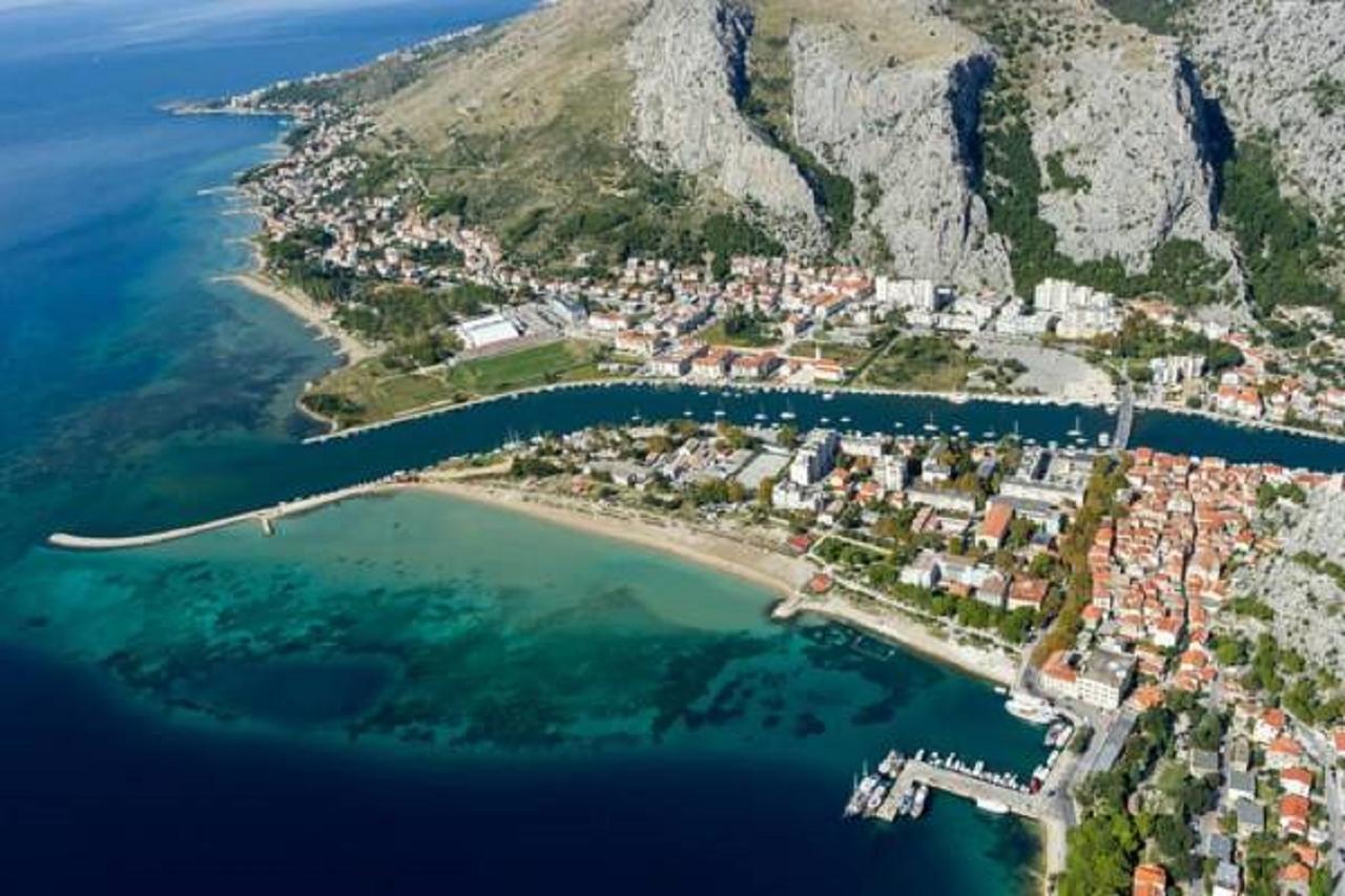 Apartment Luna Omis Luaran gambar